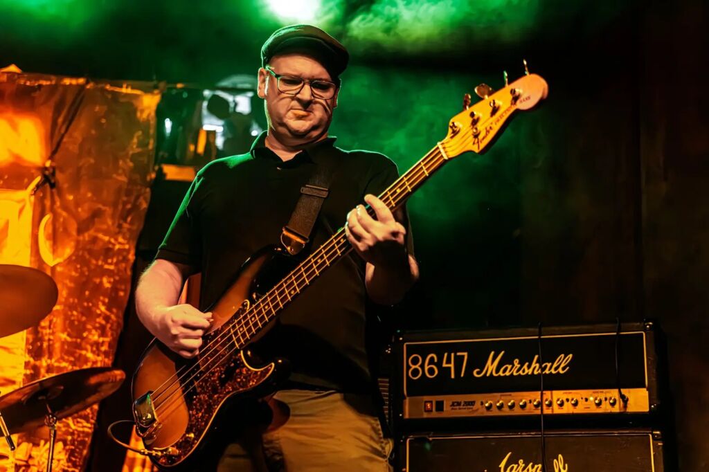 Screaming Bloody Marys live